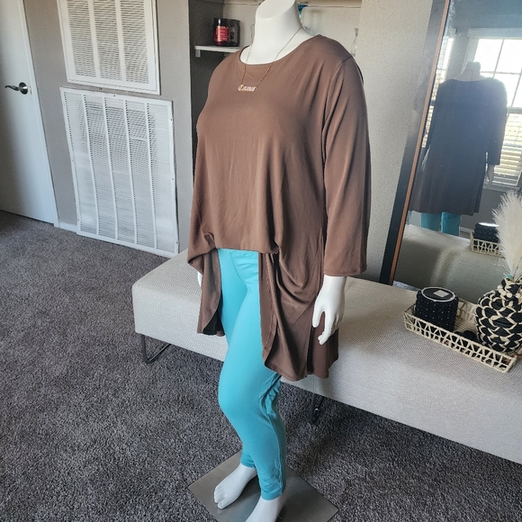 Plus Size High Low Peplum Top - Picture 5 of 7